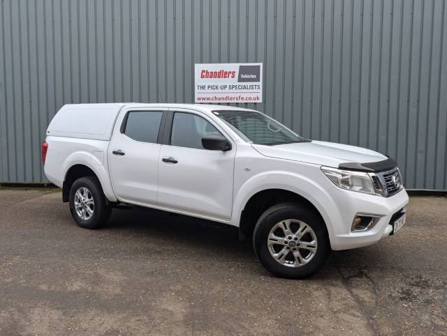 Nissan Navara Double Cab Pick Up Acenta 2.3dCi 163 TT 4WD Pick Up Diesel White