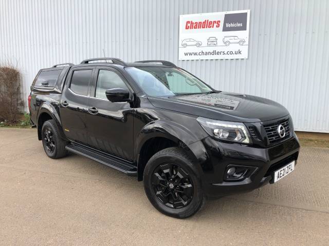 Nissan Navara Double Cab Pick Up N-Guard 2.3dCi 190 TT 4WD Auto Pick Up Diesel Black